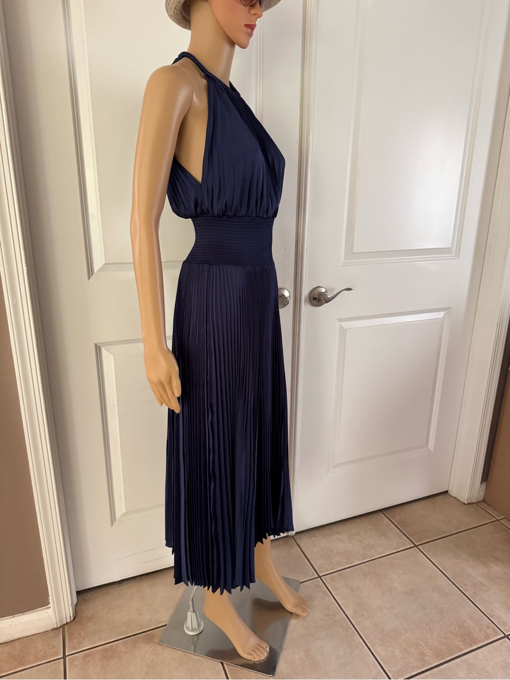 A.L.C. Renzo II Satin Pleated Dress. Size 6. MSRP $595 - Picture 8 of 17